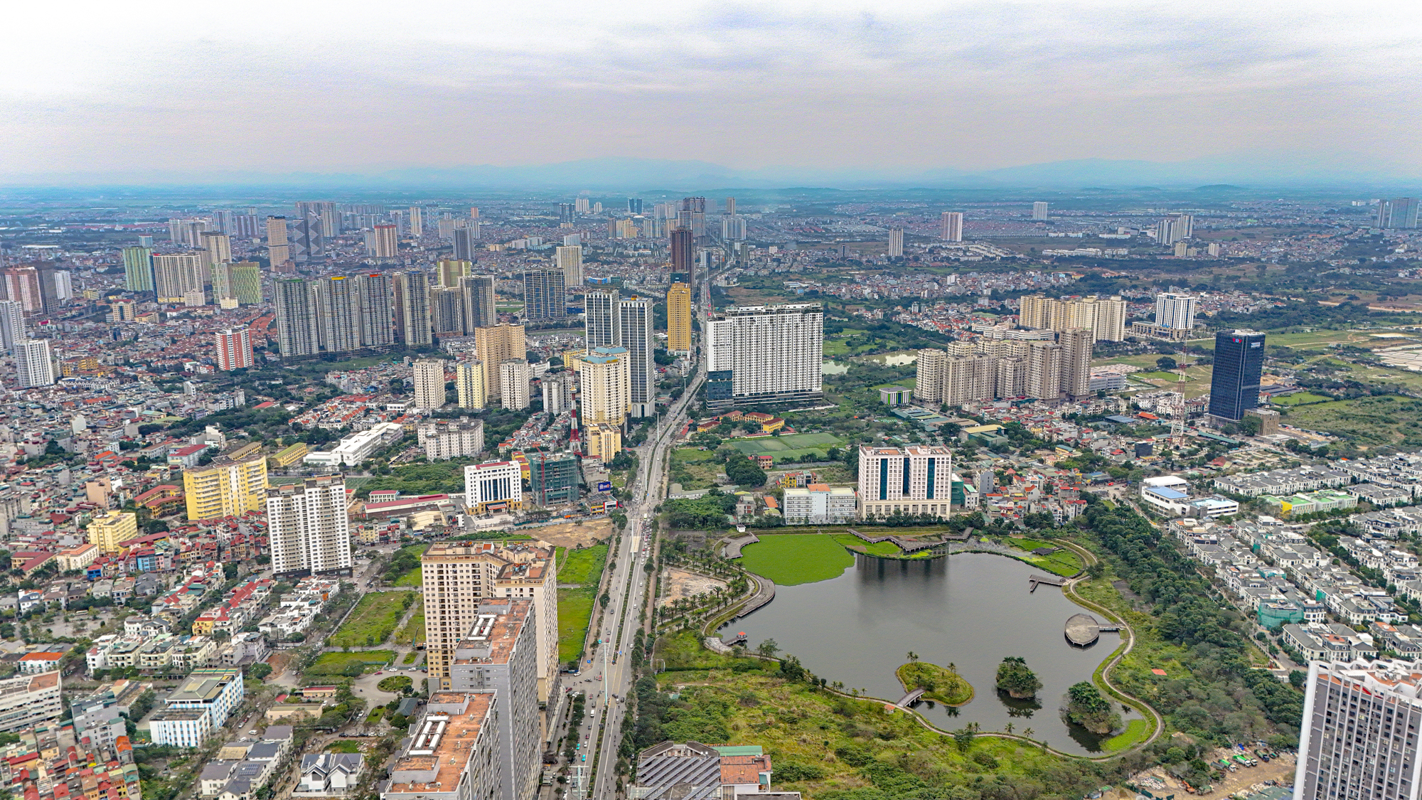 Cảnh “rừng căn hộ” mọc san sát tại thành phố có nhiều nhà cao tầng nhất Việt Nam- Ảnh 4.