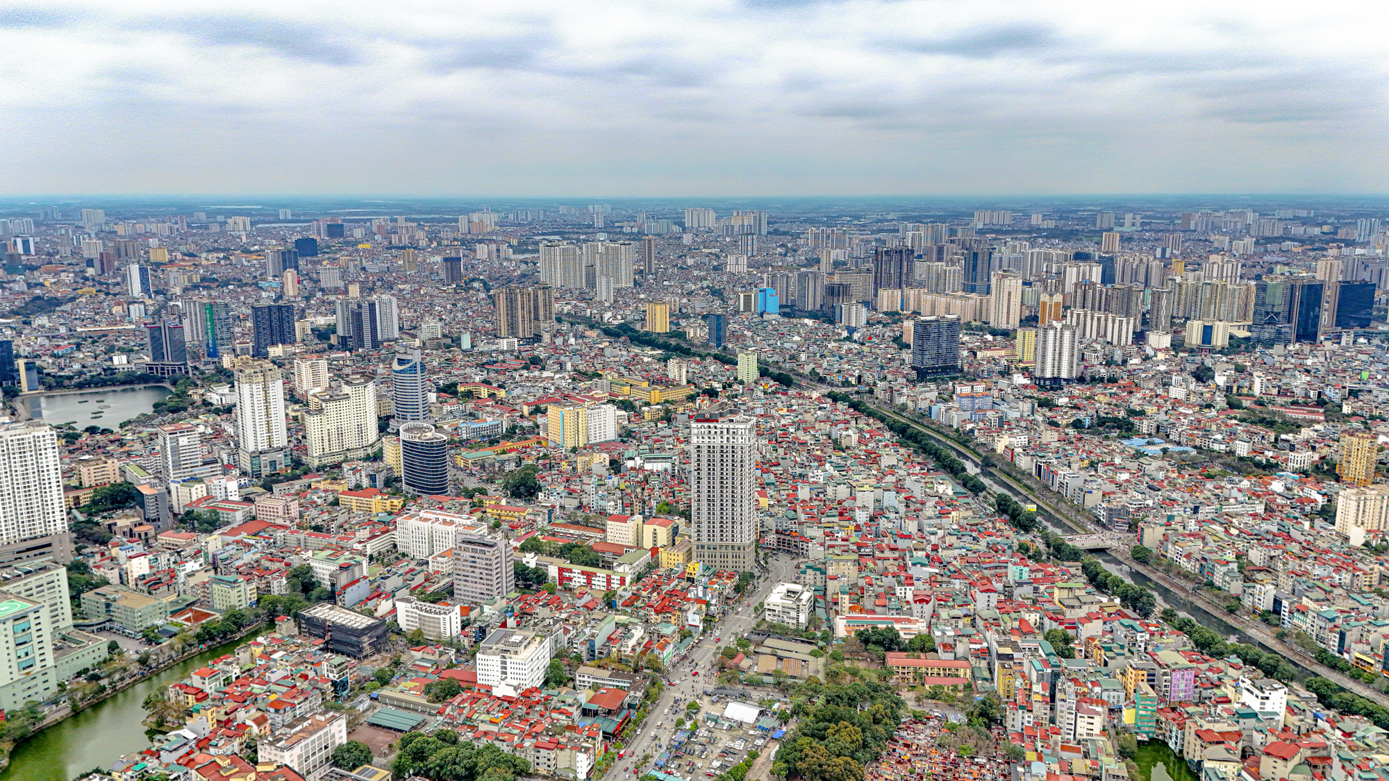 Cảnh “rừng căn hộ” mọc san sát tại thành phố có nhiều nhà cao tầng nhất Việt Nam- Ảnh 5.