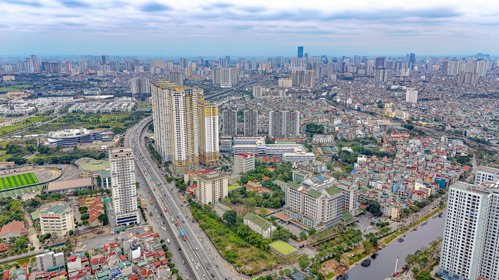 Cảnh “rừng căn hộ” mọc san sát tại thành phố có nhiều nhà cao tầng nhất Việt Nam- Ảnh 7.