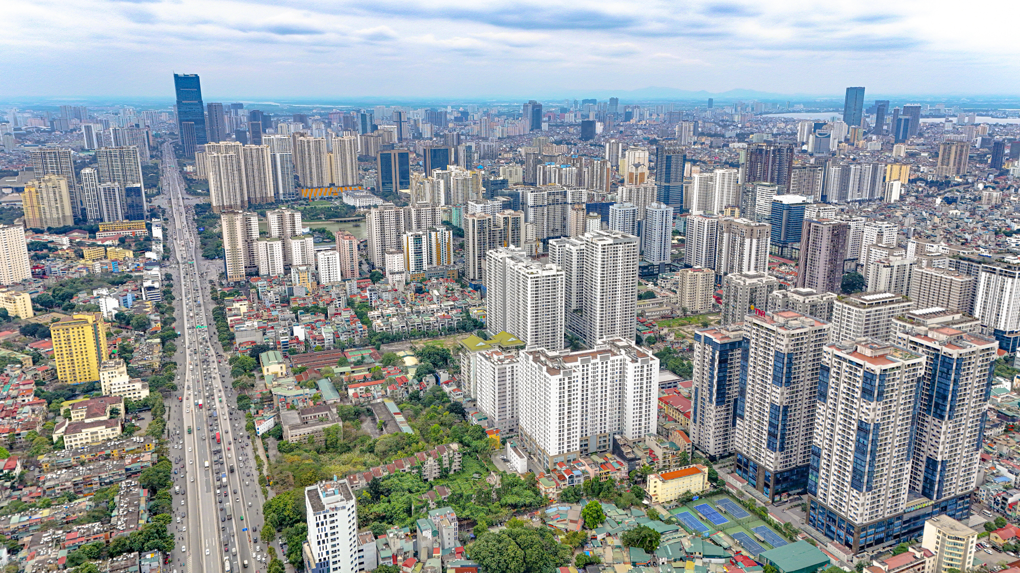 Cảnh “rừng căn hộ” mọc san sát tại thành phố có nhiều nhà cao tầng nhất Việt Nam- Ảnh 8.