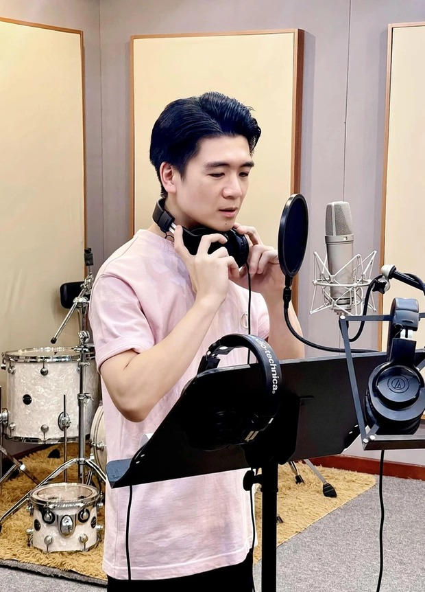 Thiếu gia tập đoàn nghìn tỷ có cuộc sống sống xa hoa, làm bố đơn thân gần 5 năm nhưng danh tính vợ vẫn là điều bí ẩn nhất!- Ảnh 13.