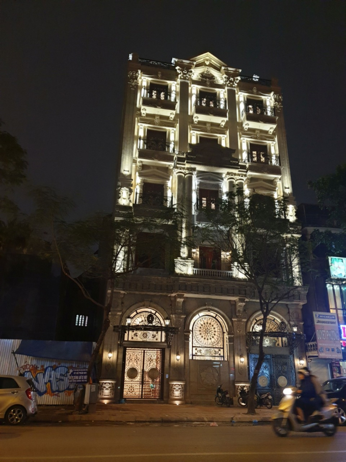 Thiếu gia tập đoàn nghìn tỷ có cuộc sống sống xa hoa, làm bố đơn thân gần 5 năm nhưng danh tính vợ vẫn là điều bí ẩn nhất!- Ảnh 3.