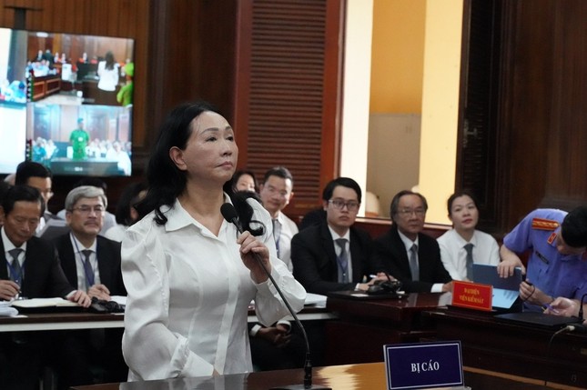 Bà Trương Mỹ Lan nhắc tới khoản vay 15.000 tỷ đồng của ông Trần Bắc Hà- Ảnh 1.