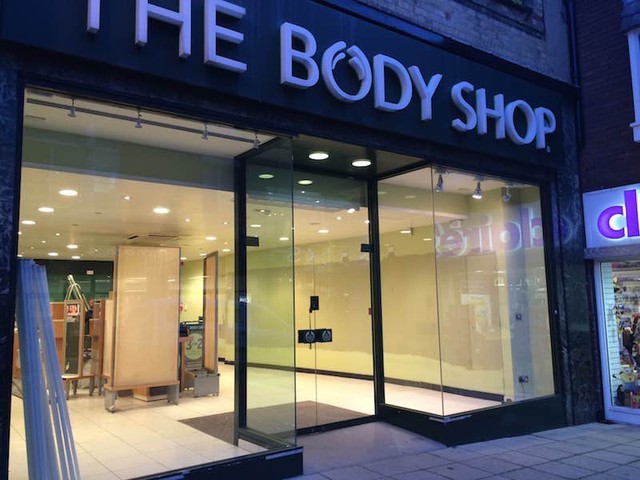The Body Shop nộp đơn phá sản, nợ lương nhân viên, sụp đổ hàng loạt từ Mỹ đến Anh: Cái giá phải trả của ‘kinh doanh có đạo đức’?- Ảnh 1.