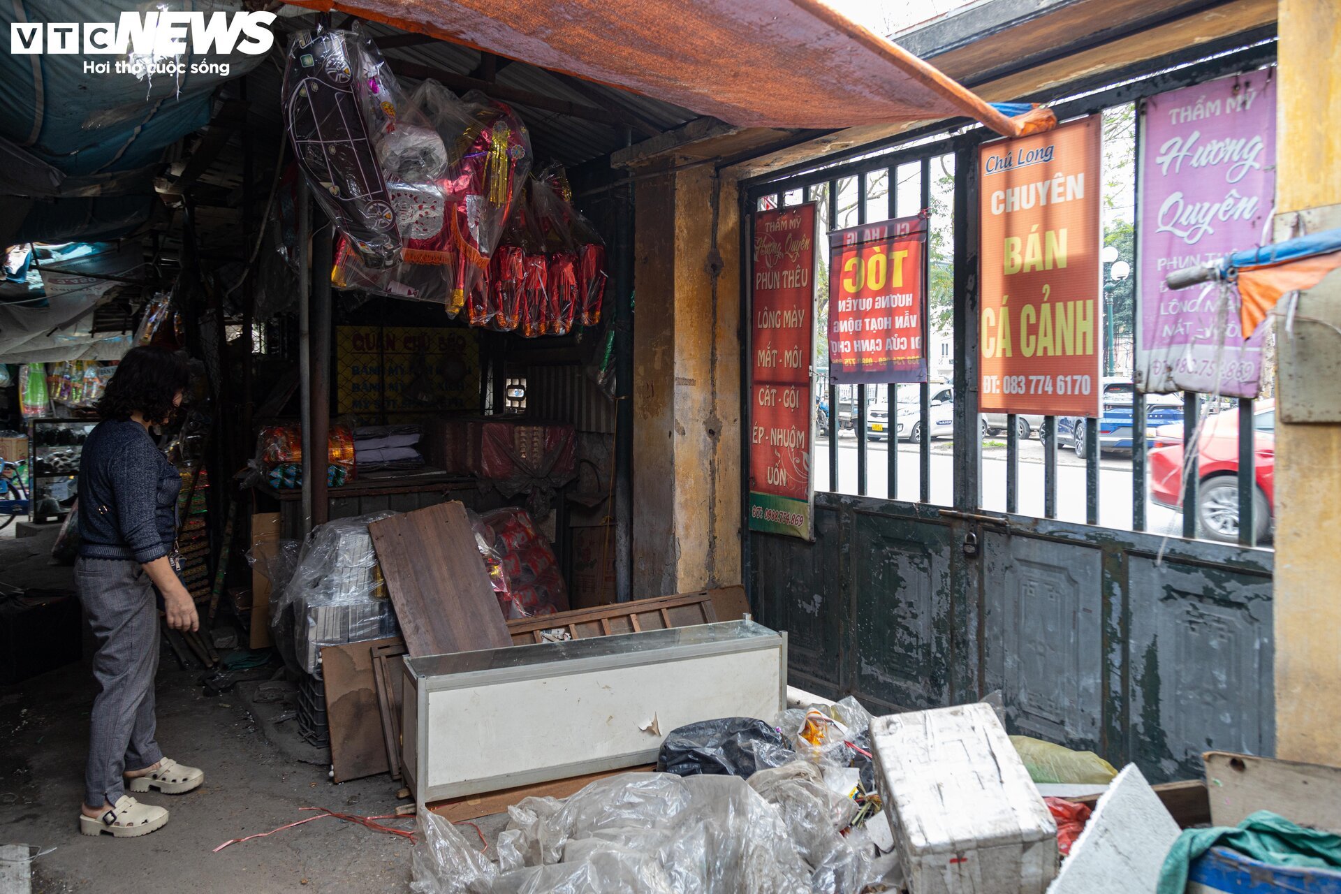 Cảnh ngổn ngang, tan hoang trong chợ Mai Động chờ ngày bị 'khai tử'- Ảnh 22.