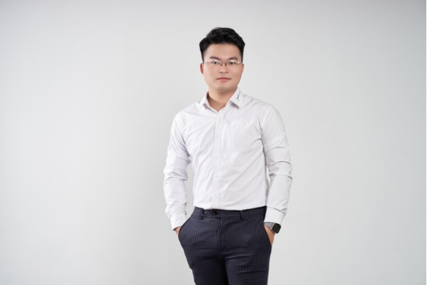 Chinh phục kỳ thi THPT quốc gia 2024 môn toán cùng thầy Nguyễn Phan Tiến- Ảnh 1.