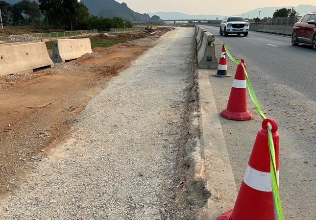 Cao tốc Mai Sơn - QL45 nhiều bất cập hạ tầng và nguy cơ tai nạn- Ảnh 4.