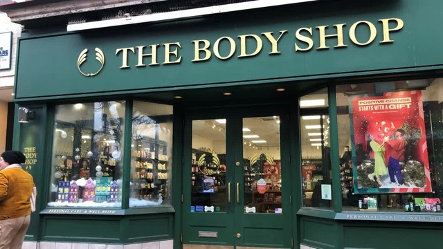 The Body Shop nộp đơn phá sản, nợ lương nhân viên, sụp đổ hàng loạt từ Mỹ đến Anh: Cái giá phải trả của ‘kinh doanh có đạo đức’?- Ảnh 2.