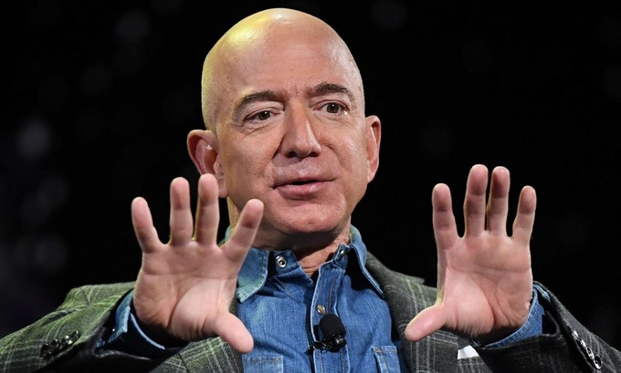 Người kế vị của tỷ phú Jeff Bezos: Gã ‘‘trọc’’ phú dạy tôi 4 điều, nếu nắm vững sẽ dễ dàng tiến thân, thành công ‘‘nắm thóp’’ đế chế Amazon hơn 1.560 tỷ USD- Ảnh 2.