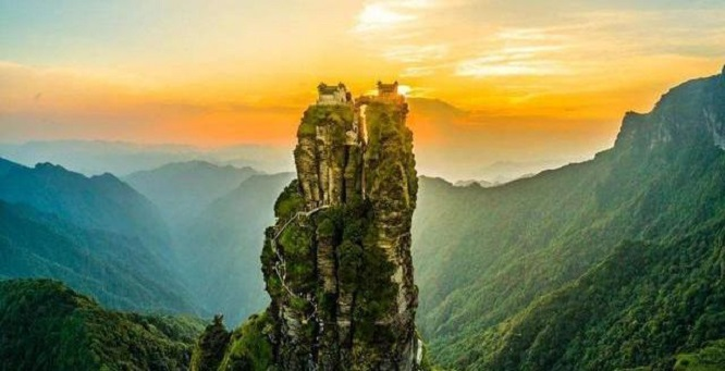 Chùa cổ tọa lạc trên đỉnh núi 2.500 mét ở Trung Quốc, được ví như tiên cảnh hạ giới- Ảnh 9.