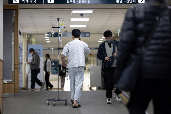 Tình cảnh sau 25 ngày khủng hoảng y tế tại Hàn Quốc: Nhiều bệnh nhân chấp nhận 