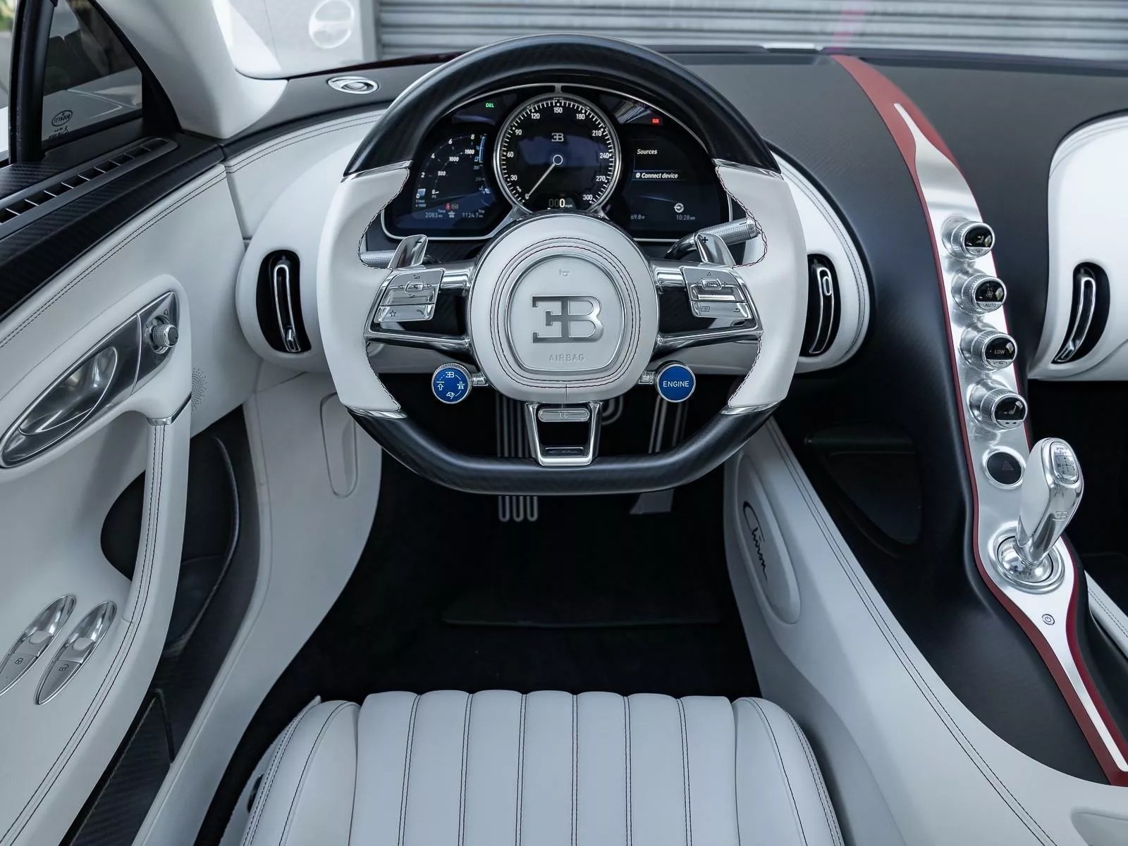 Rao bán Bugatti Chiron giá quy đổi hơn 95 tỷ đồng, chủ xe hứa tặng kèm Rolls-Royce Wraith hợp tông màu- Ảnh 3.