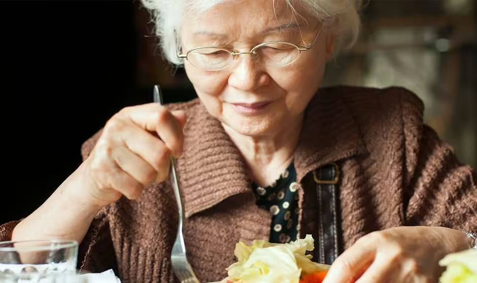 Chuyên gia sức khỏe khuyên ăn 4 loại thực phẩm để giảm nguy cơ mắc bệnh Alzheimer, tiểu đường và ung thư- Ảnh 1.