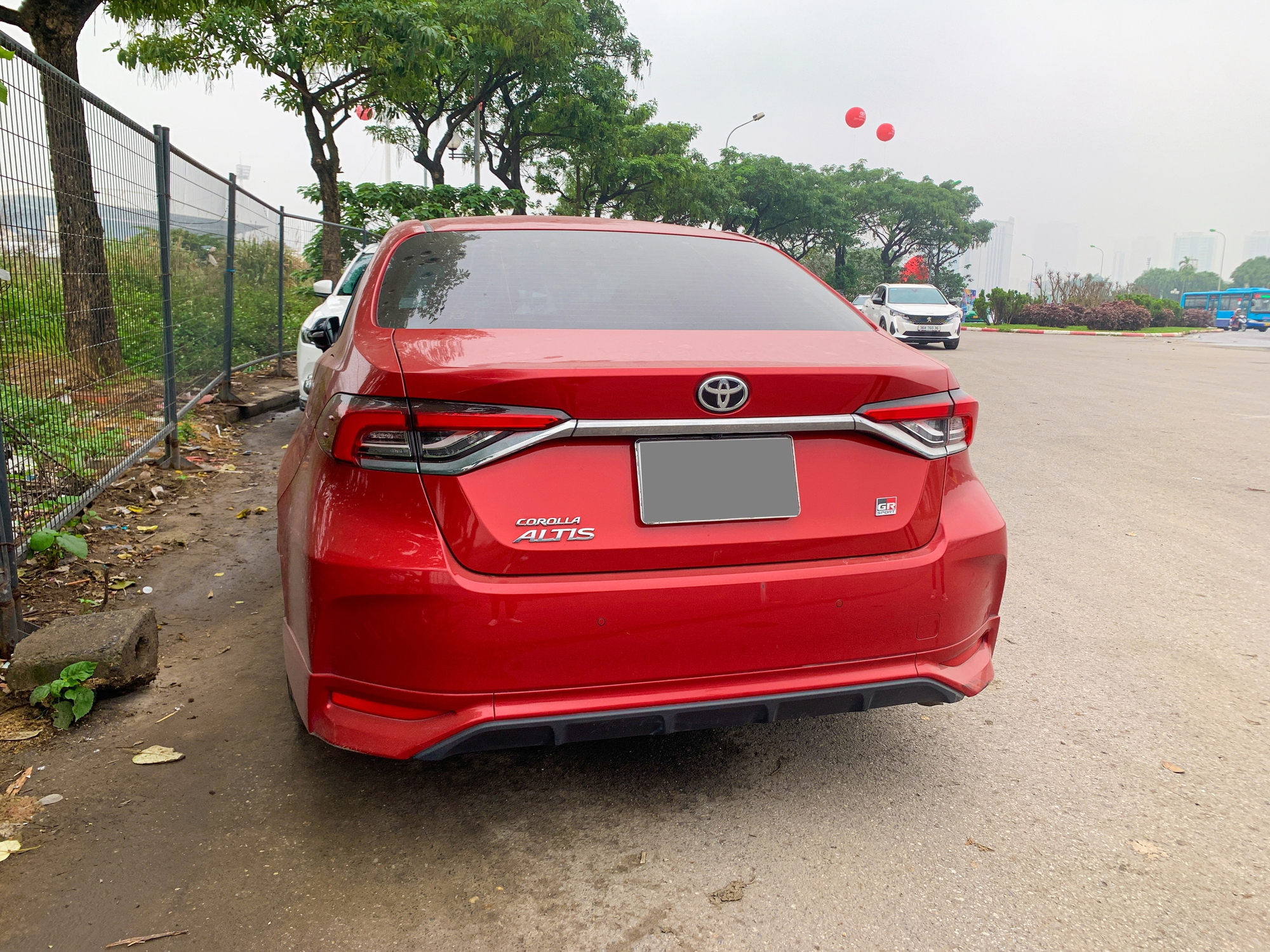 Toyota Corolla Altis GR Sport đầu tiên xuất hiện tại Việt Nam: Ngoại hình hầm hố khác hẳn phong cách ‘doanh nhân’, đấu Civic RS- Ảnh 11.