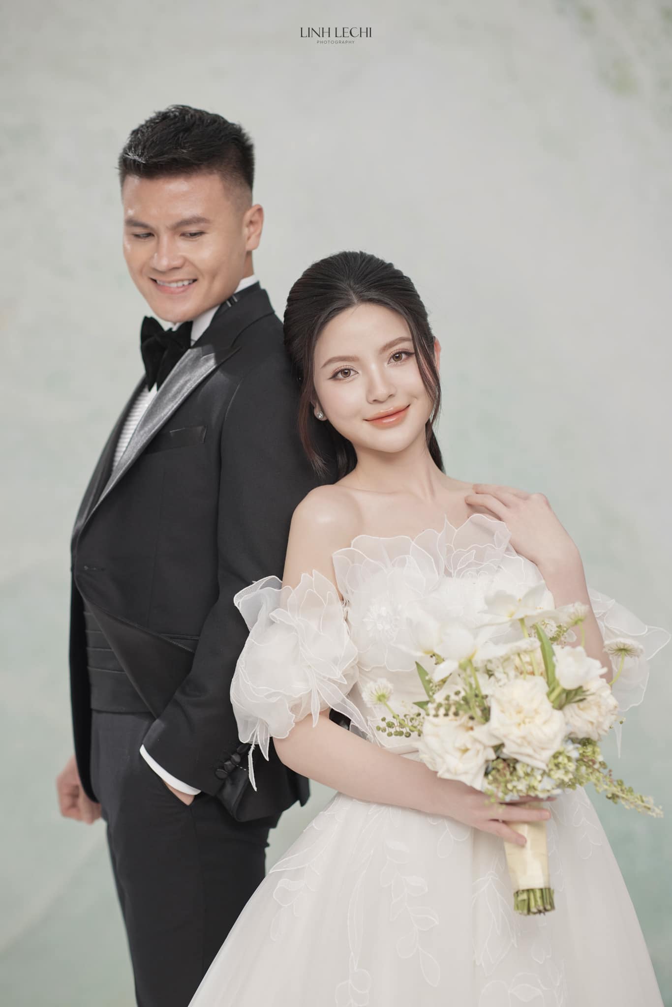 Xả loạt ảnh cưới nét căng của Quang Hải - Chu Thanh Huyền, cô dâu chơi lớn diện đến 7 bộ váy cưới?- Ảnh 13.