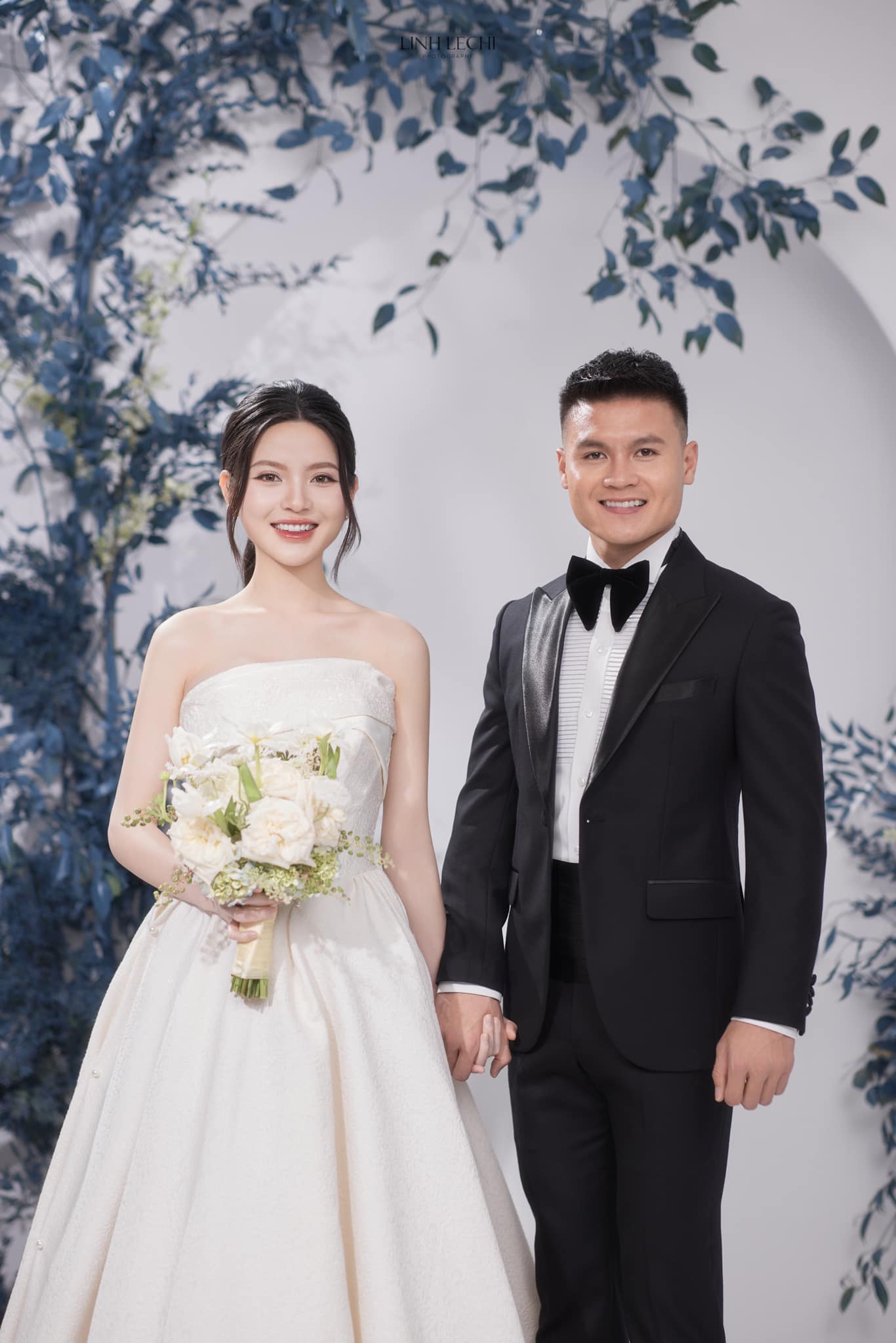 Xả loạt ảnh cưới nét căng của Quang Hải - Chu Thanh Huyền, cô dâu chơi lớn diện đến 7 bộ váy cưới?- Ảnh 9.