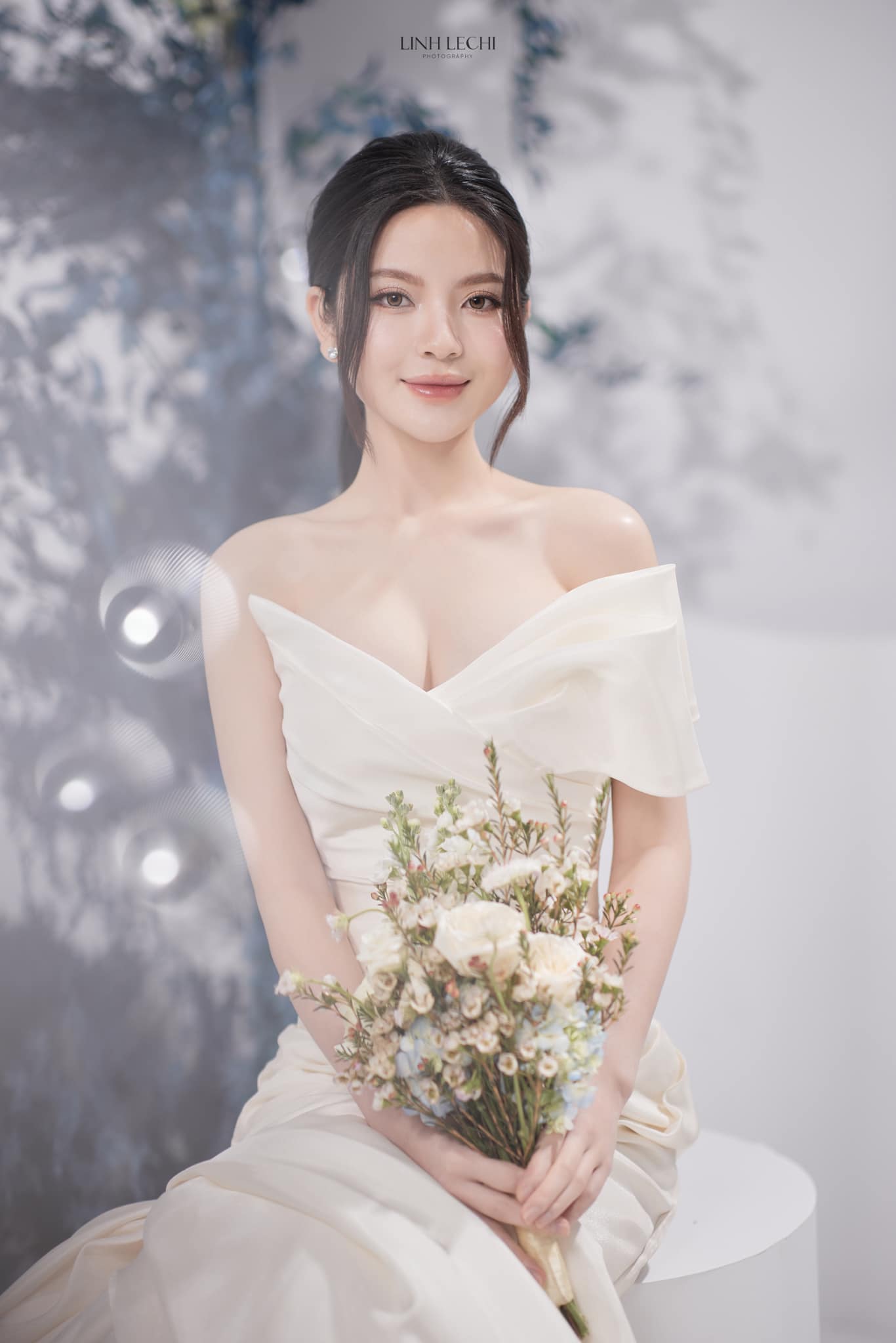 Xả loạt ảnh cưới nét căng của Quang Hải - Chu Thanh Huyền, cô dâu chơi lớn diện đến 7 bộ váy cưới?- Ảnh 3.
