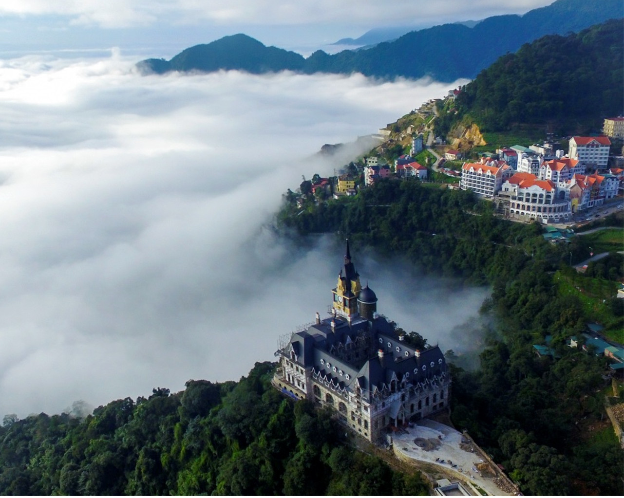 Sốc: 67% du khách Việt đi du lịch chỉ để ngủ, 1 điểm đến thư giãn lý tưởng là thành phố đáng sống bậc nhất thế giới, cách Hà Nội chỉ 764km- Ảnh 4. Sốc: 67% du khách Việt đi du lịch chỉ để ngủ, 1 điểm đến thư giãn lý tưởng là thành phố đáng sống bậc nhất thế giới, cách Hà Nội chỉ 764km- Ảnh 4.