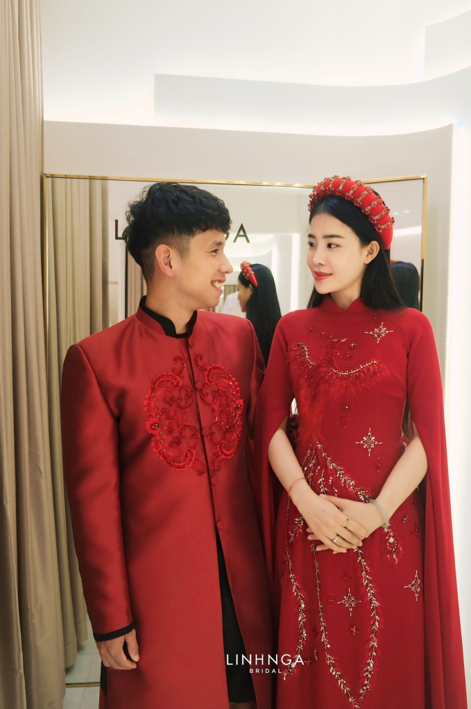 Cầu thủ Hồng Duy tình tứ bên ái nữ Tổng giám đốc công ty cao su, si mê ngắm nhìn nửa kia diện váy cô dâu trước đám cưới- Ảnh 5.
