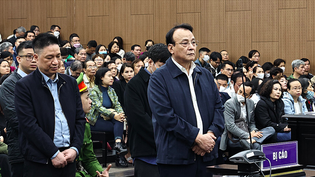 Viện kiểm sát thay đổi mức án đề nghị đối với cha con Chủ tịch Tân Hoàng Minh- Ảnh 1.