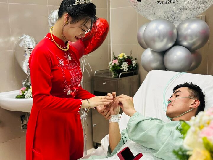 Nam thanh niên ở Lạng Sơn được tổ chức hôn lễ ngay trong bệnh viện- Ảnh 1.