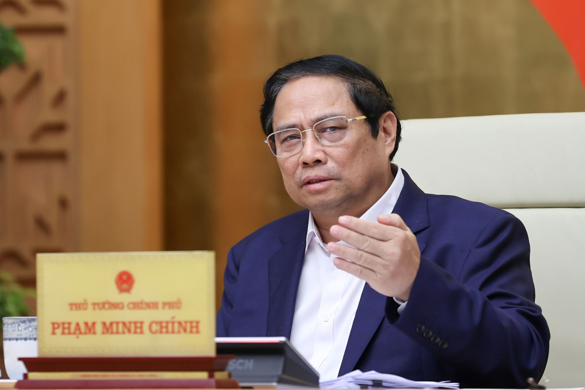 Thủ tướng Phạm Minh Chính yêu cầu xây dựng, hoàn thiện pháp luật để phát huy tối đa mọi nguồn lực phát triển đất nước  Ảnh: NHẬT BẮC
