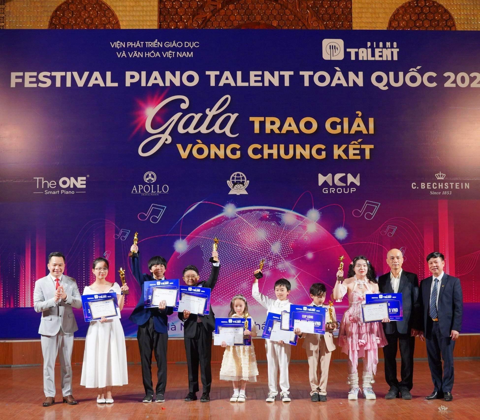 Lộ diện 8 thí sinh giành chiến thắng cuộc thi Piano mở rộng toàn quốc 2024 - Ảnh 1.