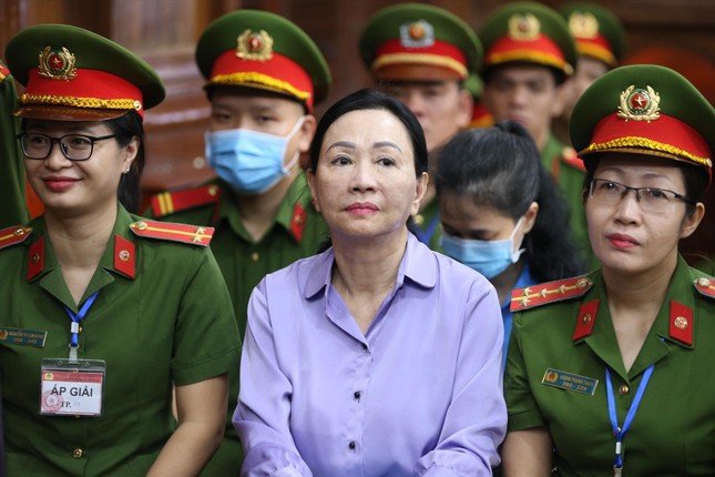 Vụ Vạn Thịnh Phát: Ông Nguyễn Cao Trí giữ quyết định trả 1.000 tỷ đồng tiền mặt cho bà Trương Mỹ Lan- Ảnh 2.