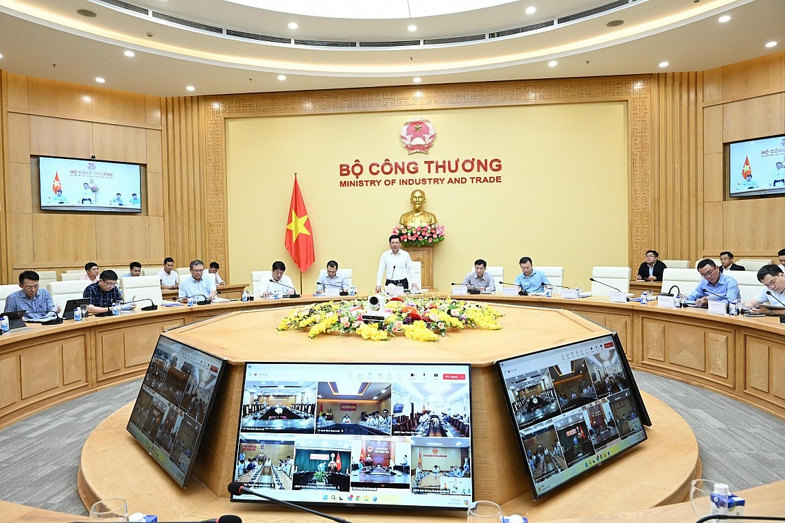 Thúc tiến độ Dự án đường dây 500kV Quảng Trạch - Phố Nối- Ảnh 1.