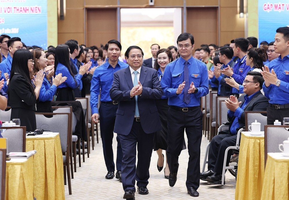 Thủ tướng Phạm Minh Chính gặp mặt và đối thoại với thanh niên về chuyển đổi số- Ảnh 1.