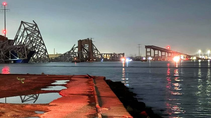 Kinh hoàng tàu container đâm sập cầu giàn thép dài nhất nhì thế giới, quan chức báo động tình trạng khẩn- Ảnh 5.