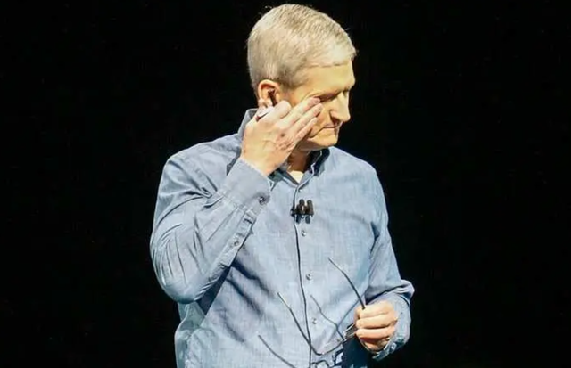 iPhone sắp hết thời: Người tiêu dùng kêu gào 'tôi không muốn dùng iOS nữa', bị chuyên gia đánh giá 'chất lượng chỉ ngang Huawei'- Ảnh 1.