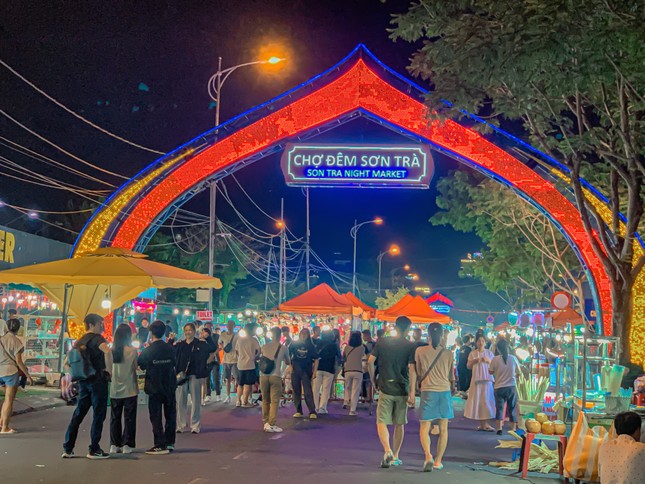 Đà Nẵng sắp đóng cửa chợ đêm du lịch bên sông Hàn- Ảnh 2.