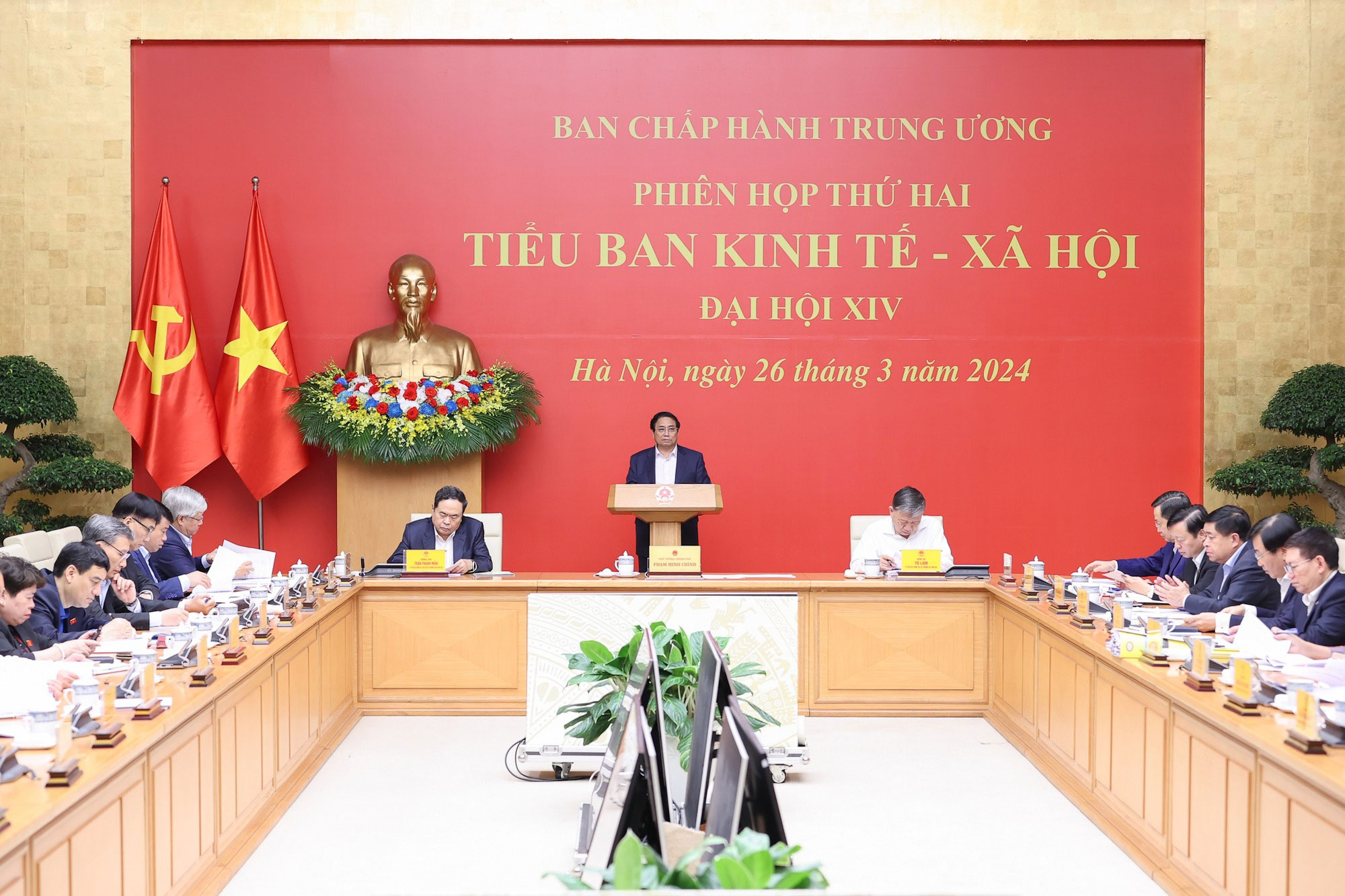 Thủ tướng Phạm Minh Chính chủ trì phiên họp chiều 26-3.Ảnh: NHẬT BẮC