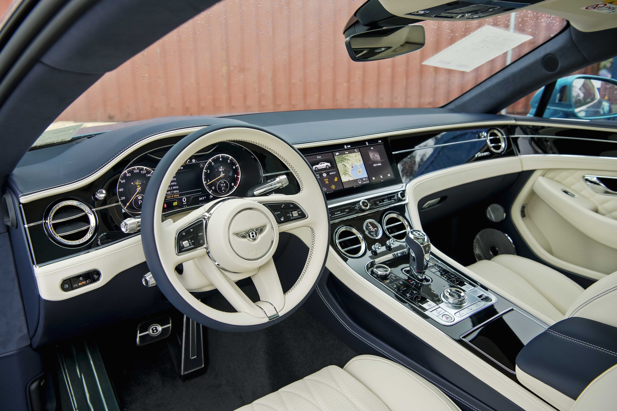 Bentley Continental GT Azure V8 độc bản về Việt Nam: Màu sơn lần đầu xuất hiện, giá gần 22 tỷ đồng- Ảnh 14.