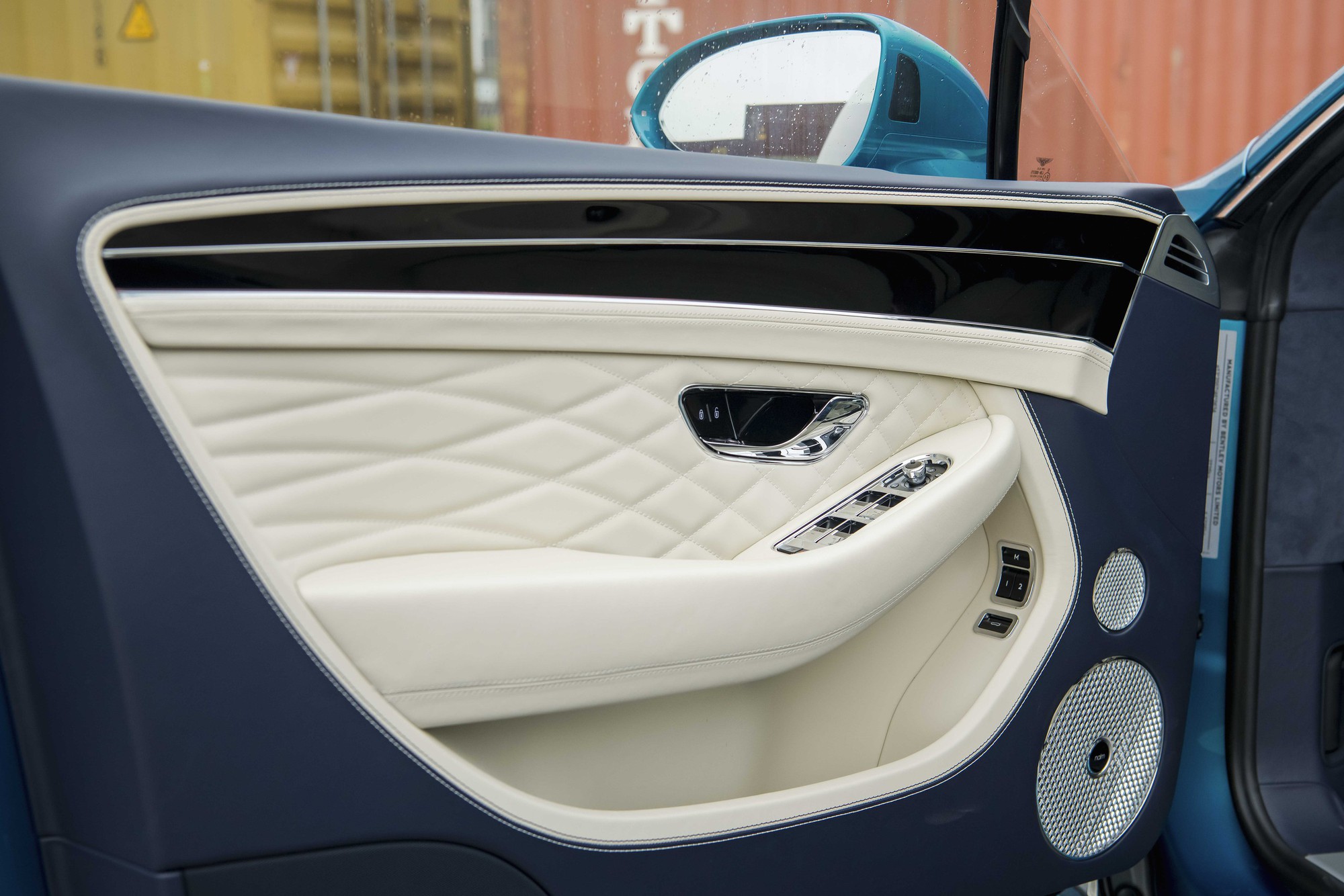 Bentley Continental GT Azure V8 độc bản về Việt Nam: Màu sơn lần đầu xuất hiện, giá gần 22 tỷ đồng- Ảnh 20.