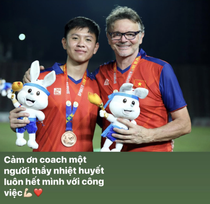 Hội cầu thủ Việt Nam đồng loạt đăng bài chia tay HLV Troussier, Quang Hải chưa lên tiếng- Ảnh 6.