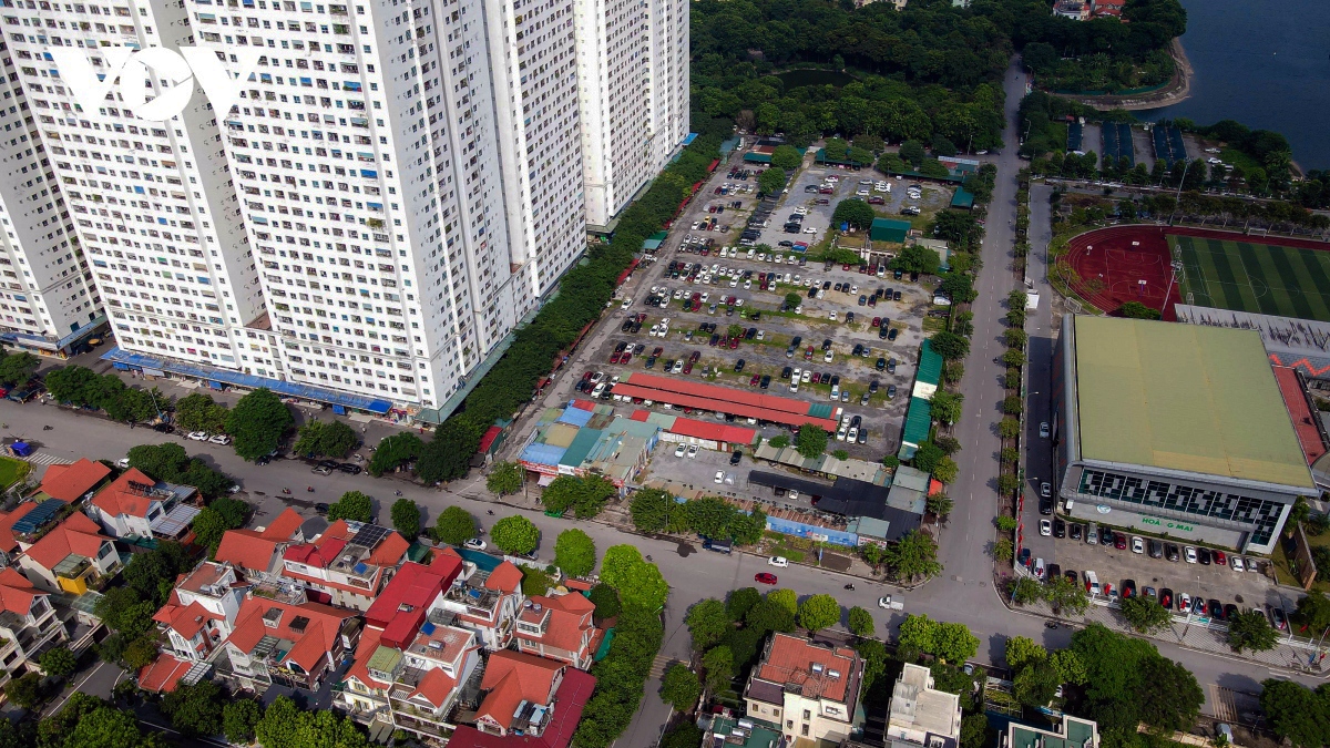 Nhiều ô đất dự án xây trường học bị biến thành bãi xe ở phường Hoàng Liệt- Ảnh 1.