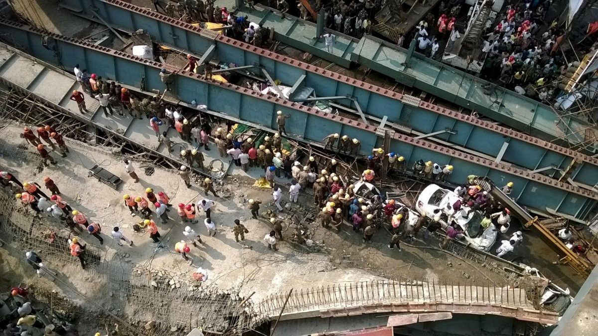 Từ vụ sập cầu ở Baltimore: Điểm lại các vụ sập cầu thảm khốc nhất thế giới trong 2 thập kỷ qua, vụ gần nhất khiến gần 140 người thiệt mạng- Ảnh 5.