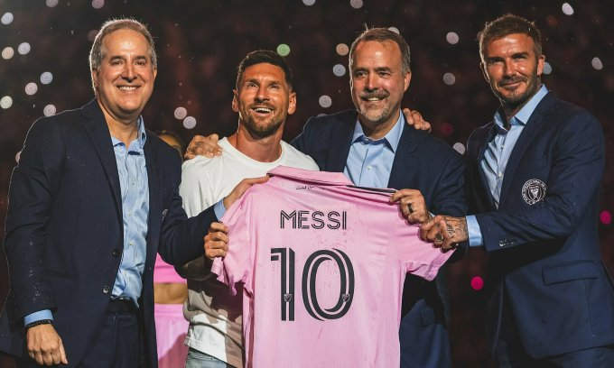 Từ đỉnh cao bóng đá, đây là cách “ông chủ của Messi” đạt đỉnh mới trong kinh doanh: Bảo sao được mệnh danh “bậc thầy kiếm tiền”