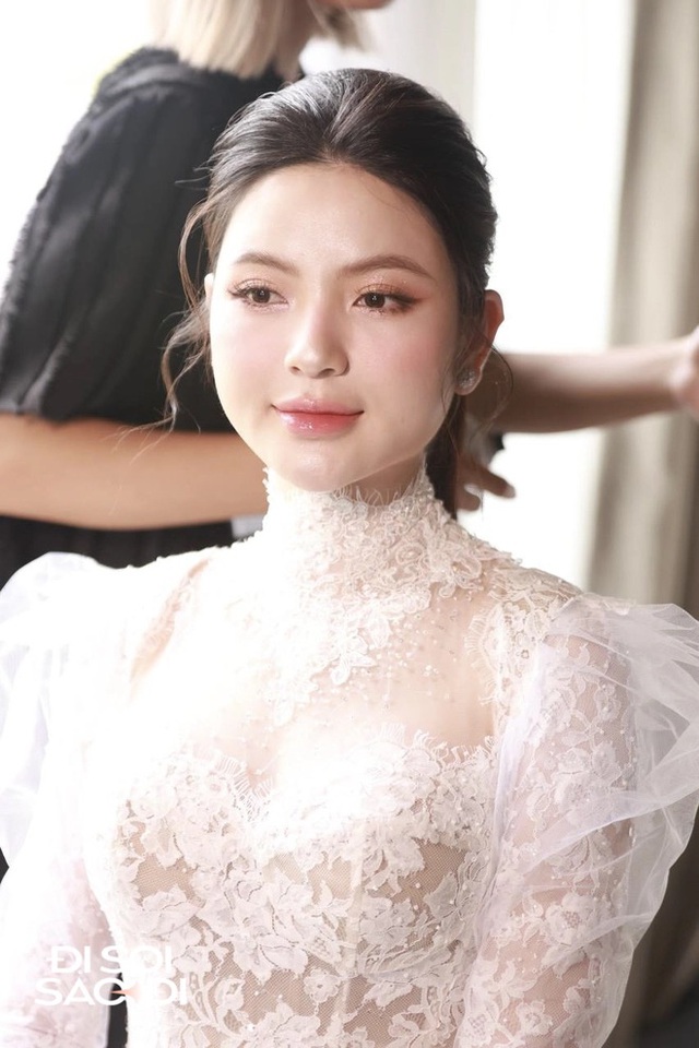 Cận cảnh váy cưới 150 triệu của Chu Thanh Huyền, phiên bản chính thức có gì khác với thiết kế gốc?- Ảnh 9.