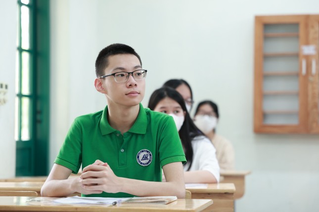 Năm nay, các trường chuyên Hà Nội tuyển sinh lớp 10 thế nào?- Ảnh 1.