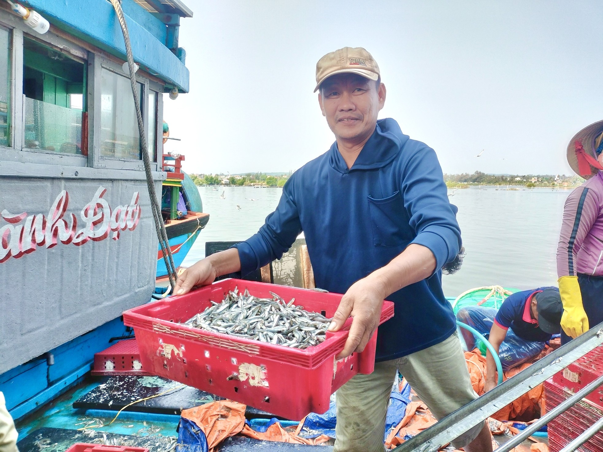 Ngư dân 'hốt bạc' vì trúng đậm mẻ cá lớn trong đêm- Ảnh 8.