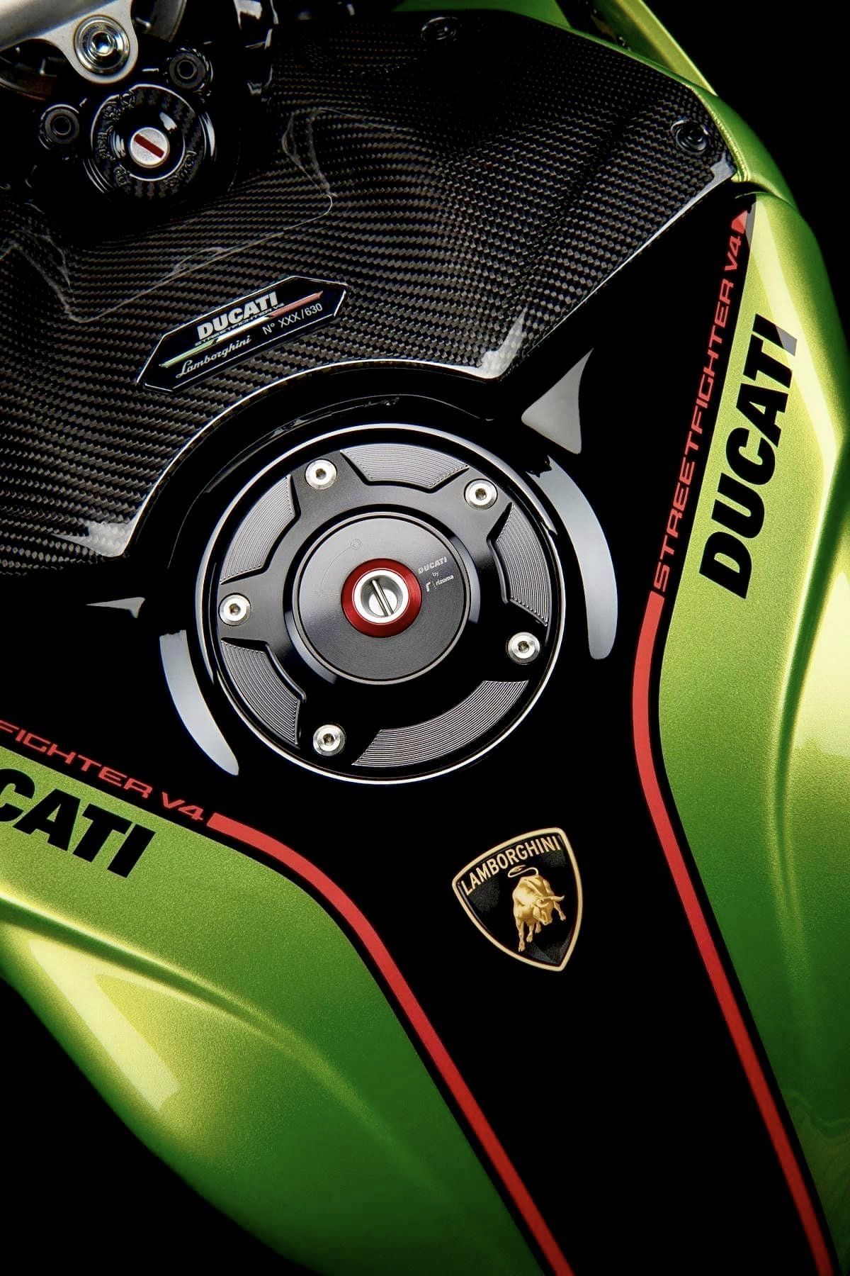 Vừa mua Lamborghini Urus tặng vợ, ông xã Đoàn Di Băng tiếp tục tậu Ducati Streetfighter V4 phiên bản giới hạn 630 chiếc toàn thế giới- Ảnh 6.
