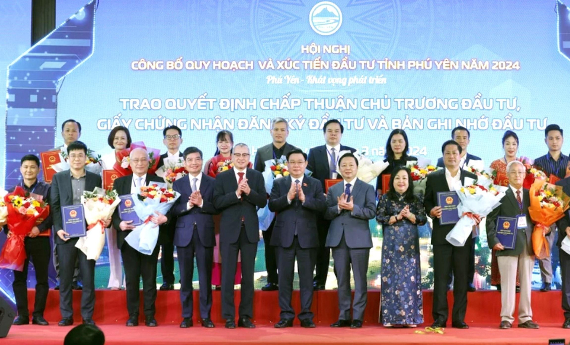 Tỷ phú Trần Đình Long muốn làm 3 đại dự án ở Phú Yên, tổng vốn đầu tư hơn 120.000 tỷ đồng- Ảnh 1.