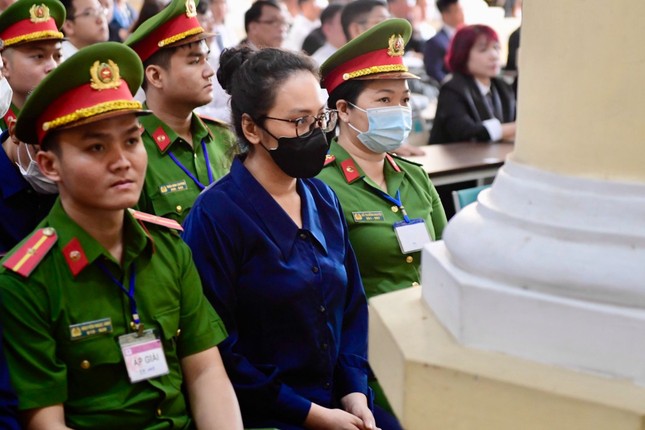 Cháu gái bà Trương Mỹ Lan khai gì trong ngày đầu xét xử?- Ảnh 1.