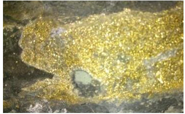 Đào sâu 1.400m, công trường thi công 250 lỗ khoan bị phong tỏa gấp vì đá vàng ánh kim đậm xuất hiện, kho báu lộ diện nhờ công nghệ cao- Ảnh 1.
