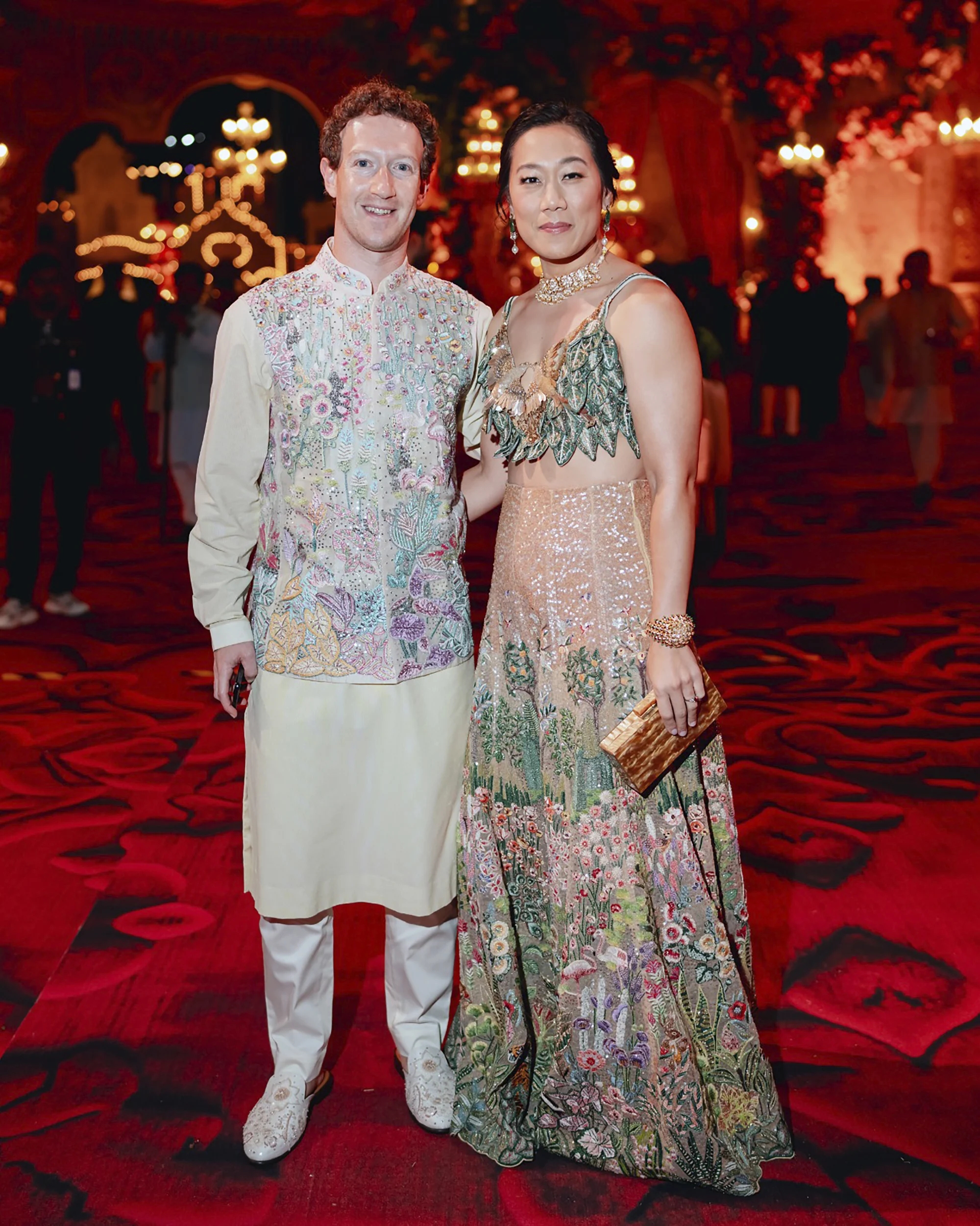 9 trang tài liệu ghi chi tiết về quy định trang phục tại đám cưới của con trai tỷ phú giàu nhất châu Á- Ảnh 4.