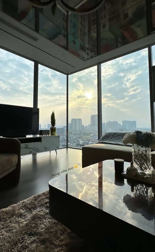 Vợ hotgirl của Thành Chung hé lộ bản thiết kế sau hai năm ở căn hộ cao cấp: Phòng khách tường kính cực xịn xò, view ngắm trọn Hà Nội- Ảnh 6.