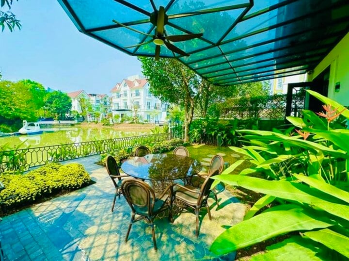 Căn villa sang chảnh tại Phan Thiết của 'mỹ nhân giàu nhất vũ trụ VTV'- Ảnh 9.